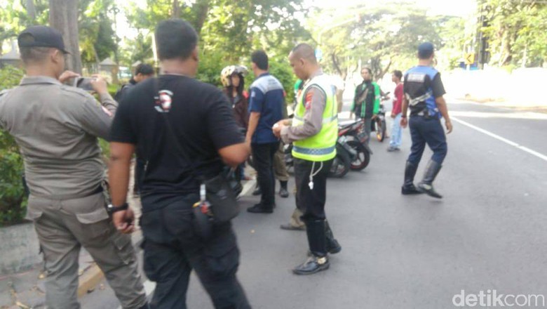 Diduga Korban Jambret, Biker Asal Surabaya Tewas Terjatuh Diduga Korban Jambret, Biker Asal Surabaya Tewas Terjatuh