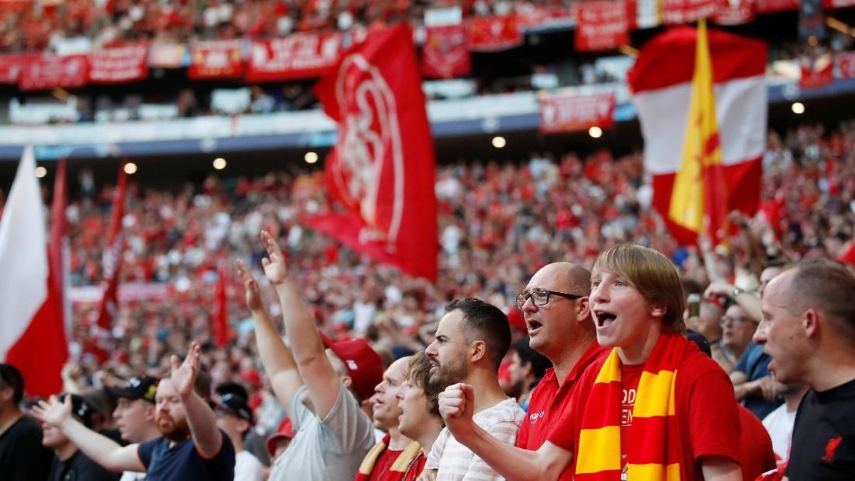 Liverpool meminta suporternya berhati-hati saat berkunjung ke Napoli  (REUTERS/Carl Recine)