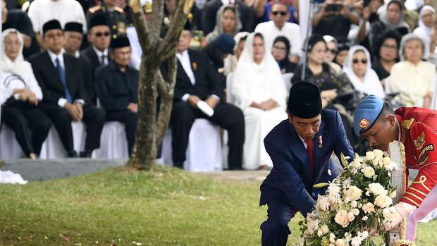 Tokoh Negeri Melepas Bu Ani 