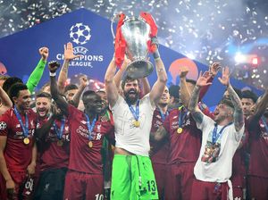 Silakan Ambil Trofi Liga Champions dari Alisson Kalau Bisa