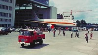 A300 bisa menampung 270 penumpang dan dirancang untuk melayani rute jarak pendek hingga menengah. Memiliki dua mesin, standarnya dulu bermesin tiga, maka lebih ringan dan efisien dari Lockheed L-1011 TriStar dan McDonnell Douglas DC-10 dari AS (Airbus/CNN)  
