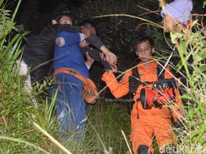 Pertapa di Puncak 29 Muria Jepara Dievakuasi Paksa