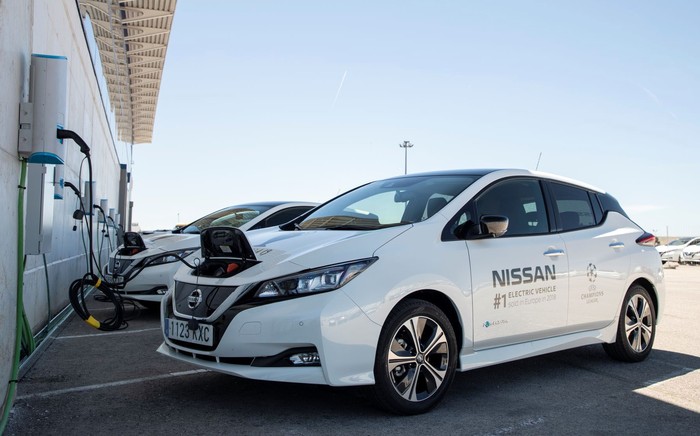 Nissan mendukung babak final UEFA Liga Champions dengan menyediakan 363 Nissan LEAF dan van e-NV200 sebagai kendaraan resmi bagi para officials dan pengunjung menuju Madrid.