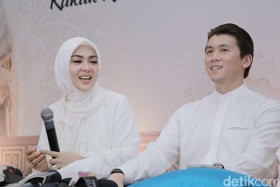 Syahrini di Antara Tradisi Berbagi Anak Yatim dan THR Rp 