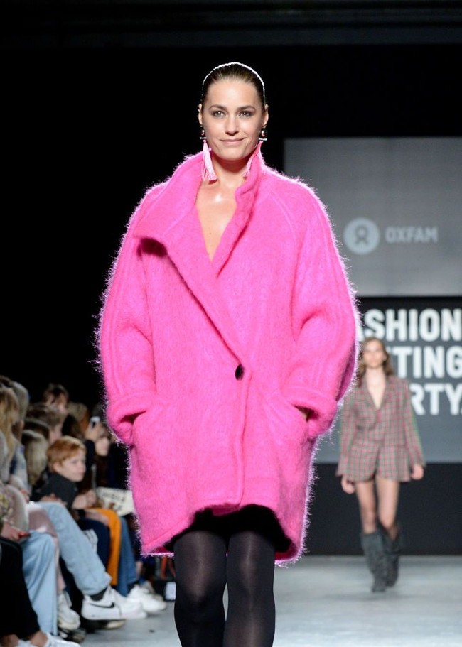 Yasmin Le Bon adalah model yang terkenal era 90-an. Ayah Yasmin adalah orang Iran dan ibunya merupakan keturunan Inggris. Sehingga Yasmin Le Bon adalah artis setengah Arab. Foto: dok. Getty Images