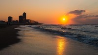 Sunset di Ostend yang ciamik. Kalau liburan ke Belgia, sekalian mampir ke kampung halamannya Divock Origi ini ya! (iStock)