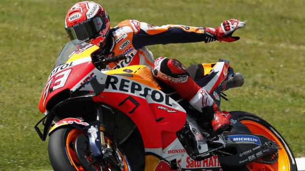 Gurauan Rossi Usai Dibuntuti Marquez di Kualifikasi MotoGP