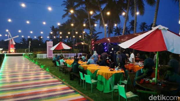 Cafe ini bisa jadi tempat melepas lelah/