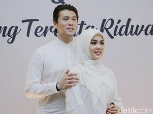 Syahrini Kurangi Jadwal Nyanyi, Reino Barack Panggil Chef ke Rumah