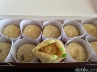 Pemudik Wajib Bawa Oleh-oleh Onde-Onde Mojokerto yang Empuk Legit