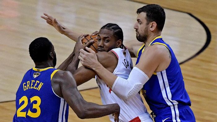 Golden State Warriors mengalahkan Toronto Raptors 109-104 di gim kedua Final NBA 2019. (Foto: Dan Hamilton-USA TODAY Sports/Reuters) Golden State Warriors mengalahkan Toronto Raptors 109-104 di gim kedua Final NBA 2019. (Foto: Dan Hamilton-USA TODAY Sports/Reuters)