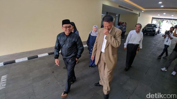 Mustofa Nahrawardaya keluar dari Bareskrim Polri