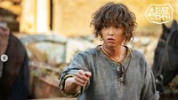Drama baru Song Joong ki, Arthdal Chronicles baru saja tayang pada 1 Juni lalu. Namun, drama tersebut malah memicu kontroversi. Foto: (Arthdal Chronicles/Instagram tvN)
