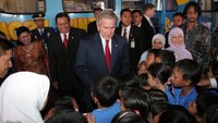 Tak membutuhkan waktu lama agar program Indonesia Pintar memiliki nama. Presiden Amerika Serikat saat itu, George W. Brush pun memuji dan mendukung langkah Ani tersebut. Foto: Istimewa
