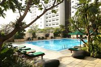 Kolam Renang di Hotel Aryaduta