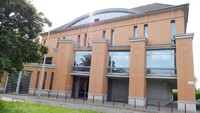 Masjid Budapest Mescet yang kerap disebut dengan Masjid Fehervari ini merupakan masjid terbesar di Hungaria. (Rachma Dessidianti/Istimewa)