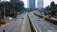 Tol dalam kota sepi di kedua arah.