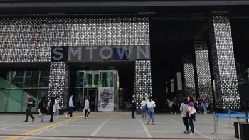 Kini, selain industri perangkat elektronik, Korea Selatan juga maju di bidang industri musik Kpop yang merajai dunia. Foto: (misbahullum/dTraveler)