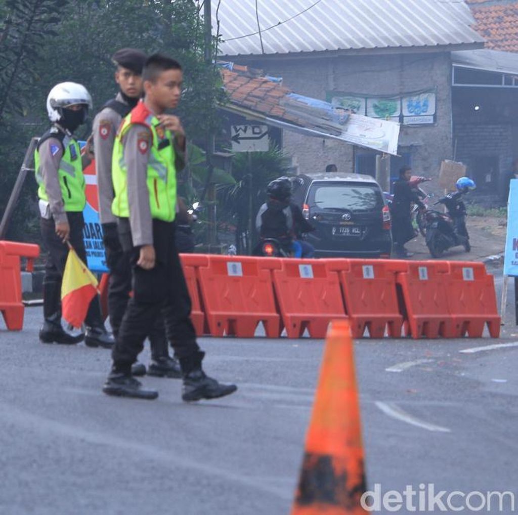 Urai Macet di Jalur Nagreg, One Way Diberlakukan ke Arah Garut dan Tasik