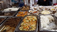 Acara buka puasa bersama yang diadakan oleh Komunitas Muslim Indonesia - Milano (KMIM) Italia. Menunya tentu saja masakan Indonesia (Altifani Rizky Hayyu/Istimewa)