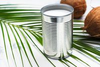 Tips Memilih, Mengolah, dan Menyimpan Santan untuk Lebaran