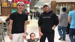 Gemas! Begini Gaya Cucu Ustaz Arifin Ilham Kala Makan Bareng Orang Tuanya