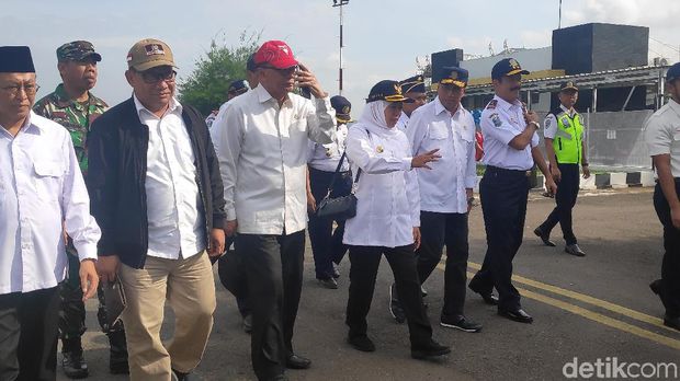 Didampingi Khofifah, Menhub Tinjau Arus Mudik di Pelabuhan Kalianget Sumenep