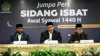 Menag Lukman Hakim Saifuddin memberikan keterangan pers usai sidang isbat di Kementerian Agama, Jakarta, Senin (3/6/2019).