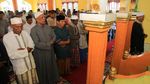 Jemaah Tarekat Naqsabandiyah dan Tarekat Syattariah Salat Id Hari Ini