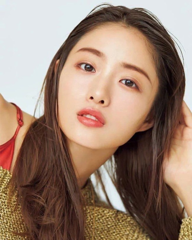 Satomi Ishihara merupakan aktris Jepang berusia 32 tahun yang memiliki wajah awet muda. Para penggemarnya menyukai wajah imut Satomi yang selalu memesona. (Foto: Dok. ist)