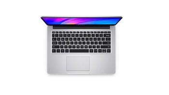 RedmiBook 14 menawarkan keyboard dengan tombol besar 19mm dengan jarak antar tombol 1,3mm, sehingga diklaim nyaman untuk mengetik. Foto: Xiaomi