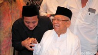 Buka puasa bersama juga dihadiri oleh Ustaz Yusuf Mansur.