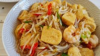 Resep praktis seperti tumisan selalu jadi andalan saat tak banyak waktu. Tumis tauge enak dicampur dengan potongan tahu goreng hingga udang segar. Foto: Instagram@lilys.kitchen_