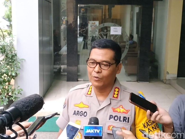 Gerindra Kritik Penegakan Hukum Timpang, Polisi: Semua Pelanggar Ditindak Gerindra Kritik Penegakan Hukum Timpang, Polisi: Semua Pelanggar Ditindak