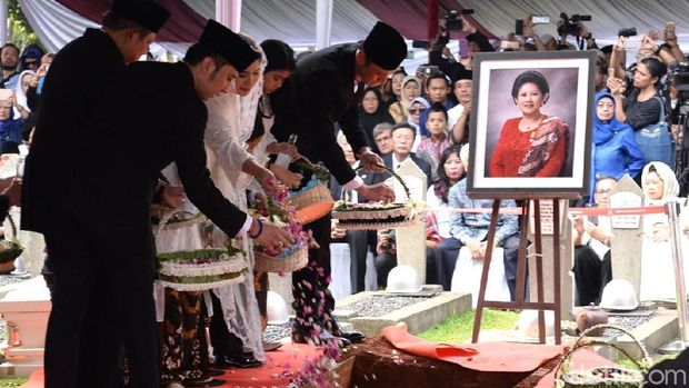 Tokoh Negeri Melepas Bu Ani 