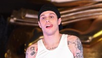 Pete Davidson kini tengah menjadi sorotan setelah hubungannya dengan beberapa seleb Hollywood diungkap. Penasaran dengan kisah cintanya? REUTERS/Andrew Kelly