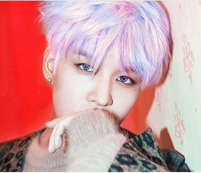  “Kenali dirimu sendiri, kamu penipu, tulis seorang komentator dengan jelas merujuk pada masa lalu Sung Hoon. Pada 2011, ia dihukum karena tidak membayar 1 miliar won yang dipinjamnya dari tiga orang antara tahun 2009 dan 2019. Sung Hoon pun menerima hukuman penjara yang ditangguhkan. (Foto: Instagram/@kang.s.h.0222)