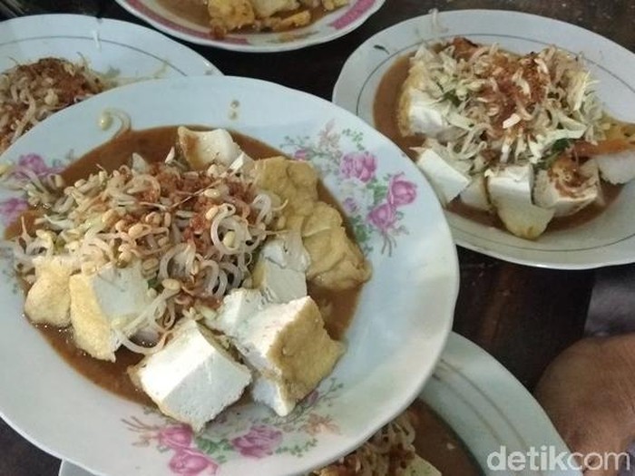 kupat tahu pojok magelangf avorit ani Yudhoyono