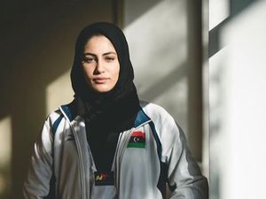 Foto: Manisnya Atlet Taekwondo Berhijab yang Jadi Model Adidas