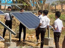 Viral, Bayar Sekolah Hanya Pakai Sampah Plastik