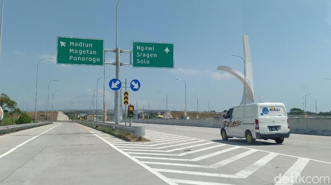 Perusahaan Hong Kong Beli 2 Ruas Tol Waskita