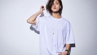 Jun Akanishi memiliki popularitas yang tinggi di Jepang. Karirnya sebagai anggota band yang kini bersolo karir, membuat ia berhasil mendapatkan predikat sebagai salah satu pria dengan wajah paling menarik di Jepang. Foto: Instagram @jinstagram_official