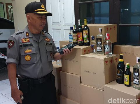 Polisi Garut Sita 843 Miras yang Akan Dijual Saat Malam Takbiran