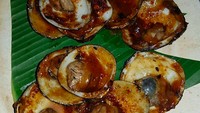 Unggah foto kerang, sepertinya kerang yang dinikmati London ini berbumbu BBQ ya. Foto: Instagram londonabigaildimitri