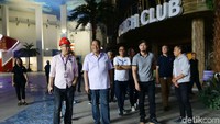 Chairul Tanjung (CT) tiba di Trans Studio Themepark Cibubur, Selasa (4/6/2019) sekitar pukul 14.35 WIB. 