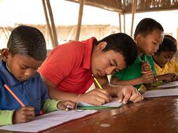 Viral, Bayar Sekolah Hanya Pakai Sampah Plastik