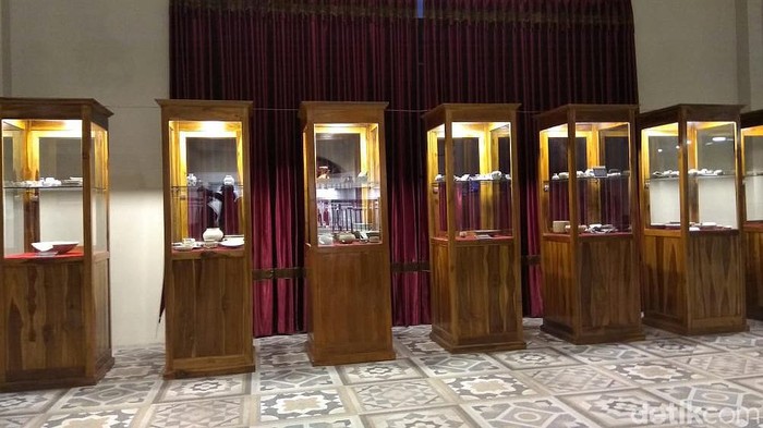 Museum Ganesya menambah wahana baru Hawai Water Park, yang berada di selatan exit tol Singosari, Karanglo, Kabupaten Malang. Koleksi museum menjadi literasi sejarah bagi wisatawan, dari mulai pra Majapahit hingga awal penyebaran Islam di Tanah Jawa.