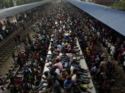 Potret Perjuangan Demi Pulang ke Kampung Halaman