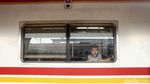 Potret Sepinya Penumpang KRL di H-1 Lebaran