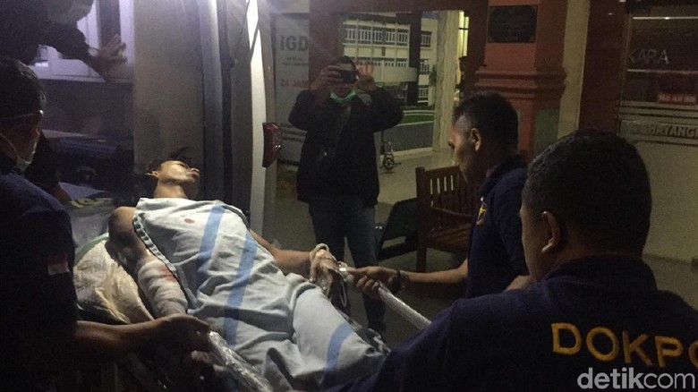 Pelaku .yang Ledakkann Diri di Pospol Kartaura Dibawa ke Semarang